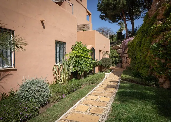 1 Beach Golf Apartment *